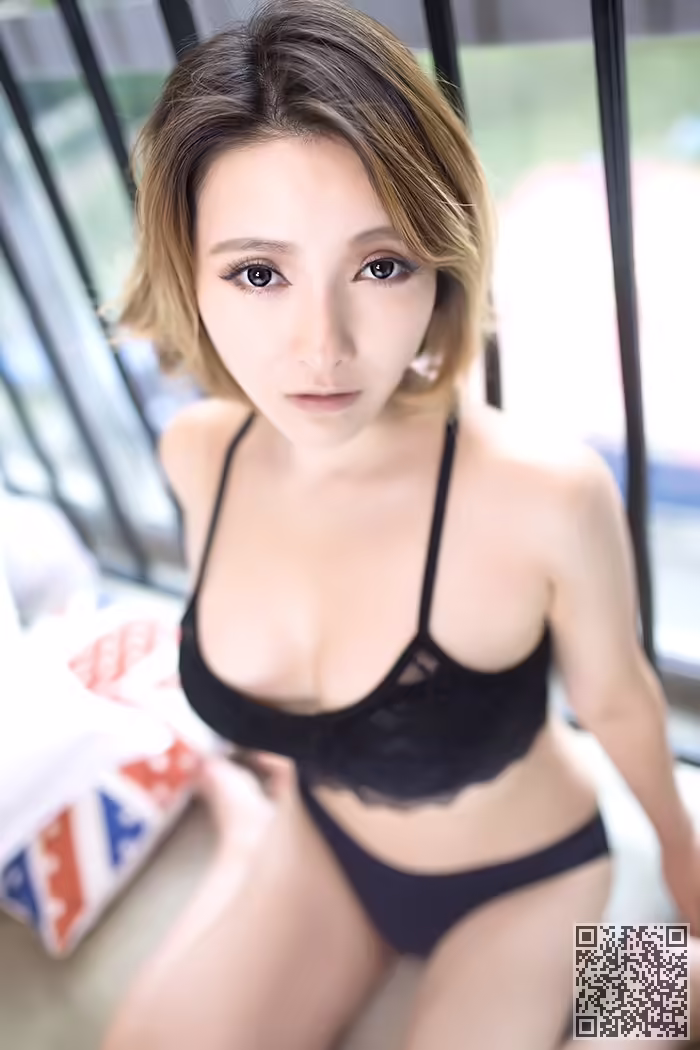 老湿、豪乳、翘臀