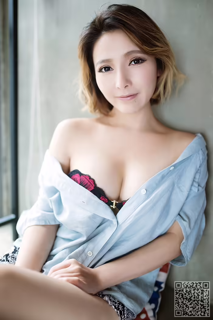 老湿、豪乳、翘臀