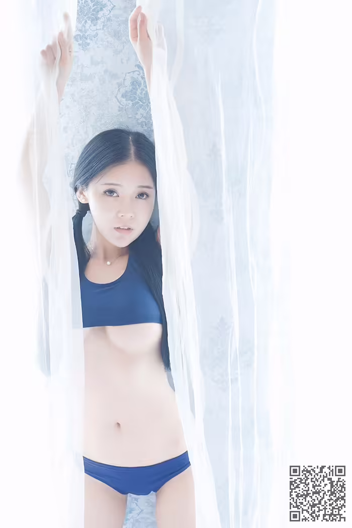 童颜巨乳、蕾丝、连体衣