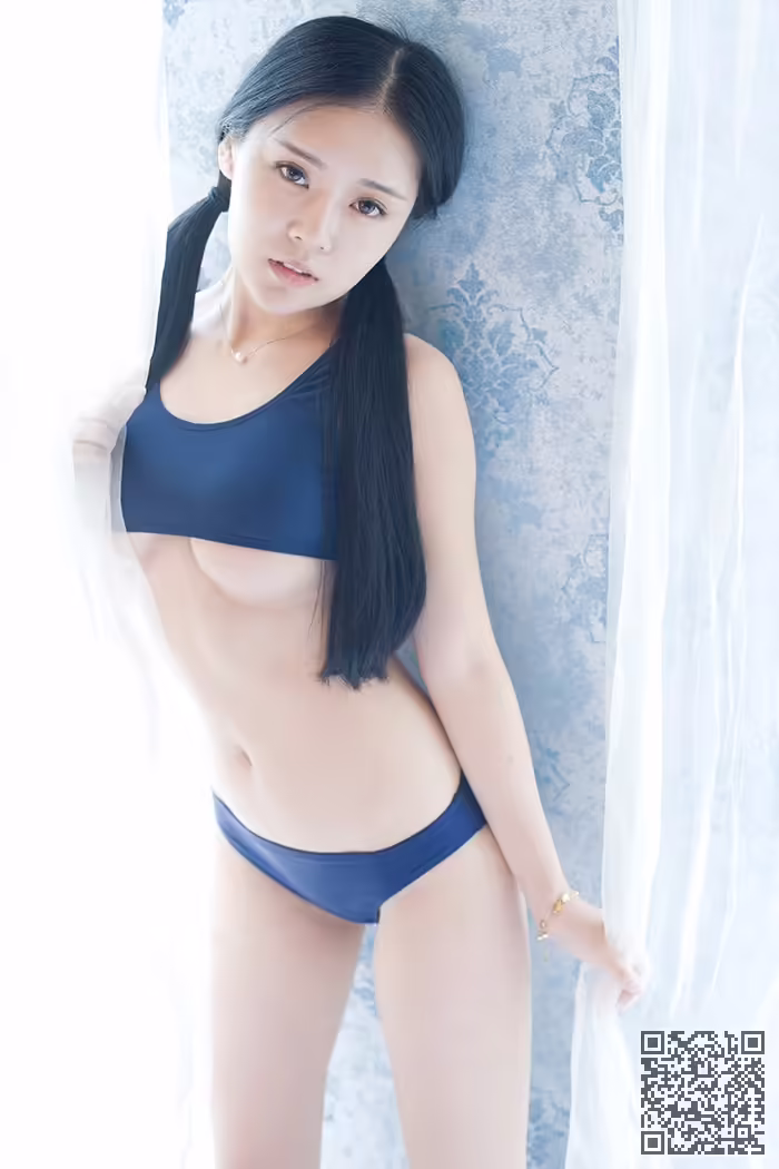 童颜巨乳、蕾丝、连体衣