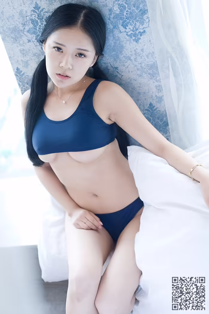 童颜巨乳、蕾丝、连体衣