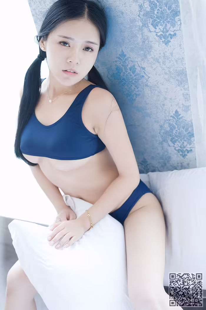 童颜巨乳、蕾丝、连体衣
