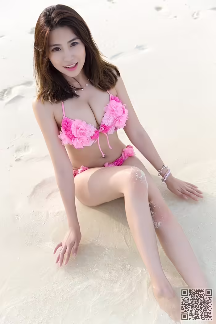 美女、许诺、比基尼