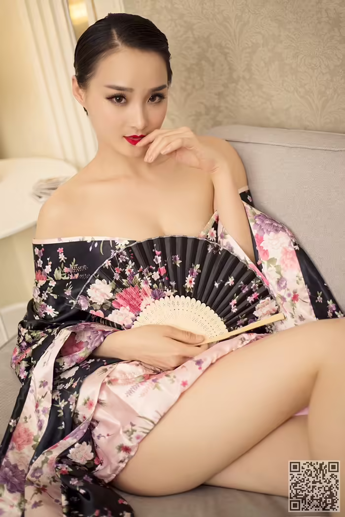 黑丝、周夕、翘臀、酥胸