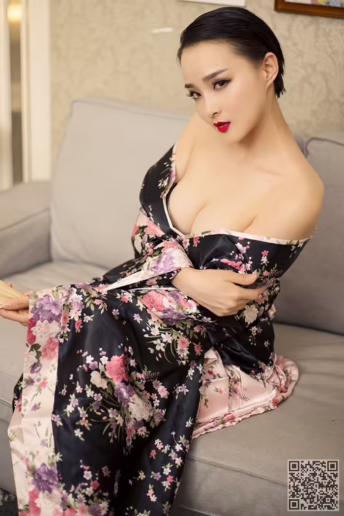 黑丝、周夕、翘臀、酥胸