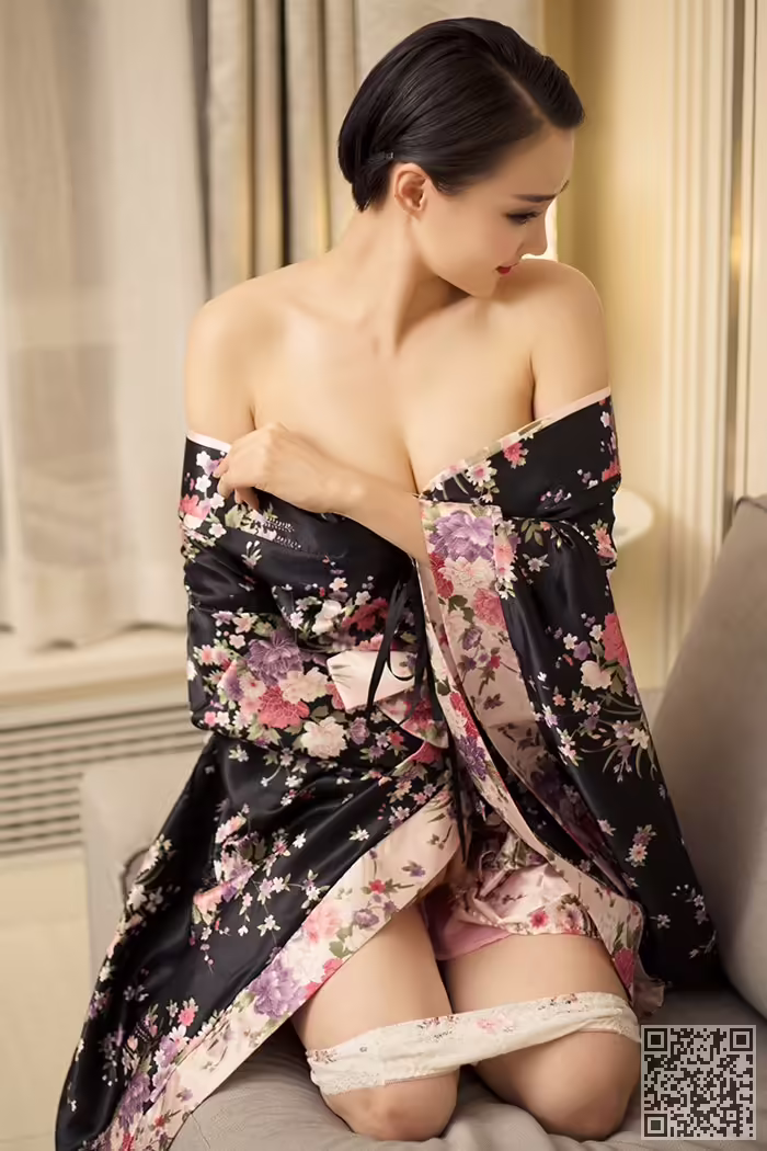 黑丝、周夕、翘臀、酥胸