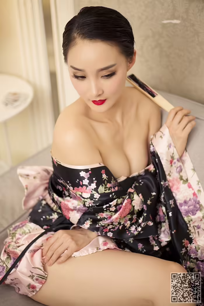 黑丝、周夕、翘臀、酥胸