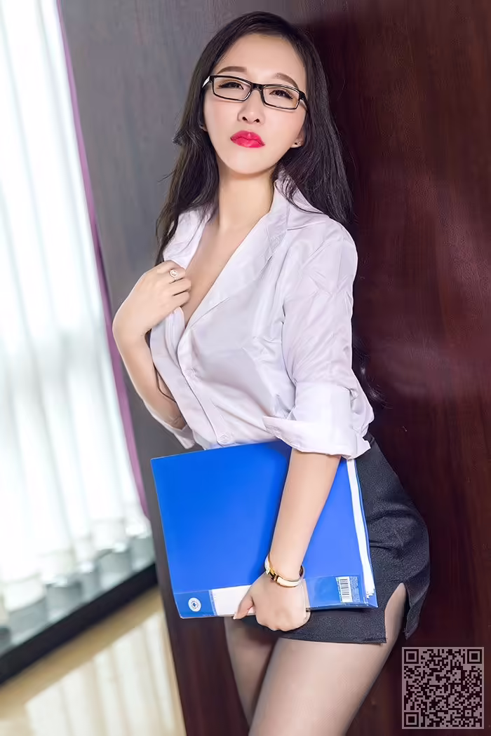 少妇、美纳子、豪乳、翘臀