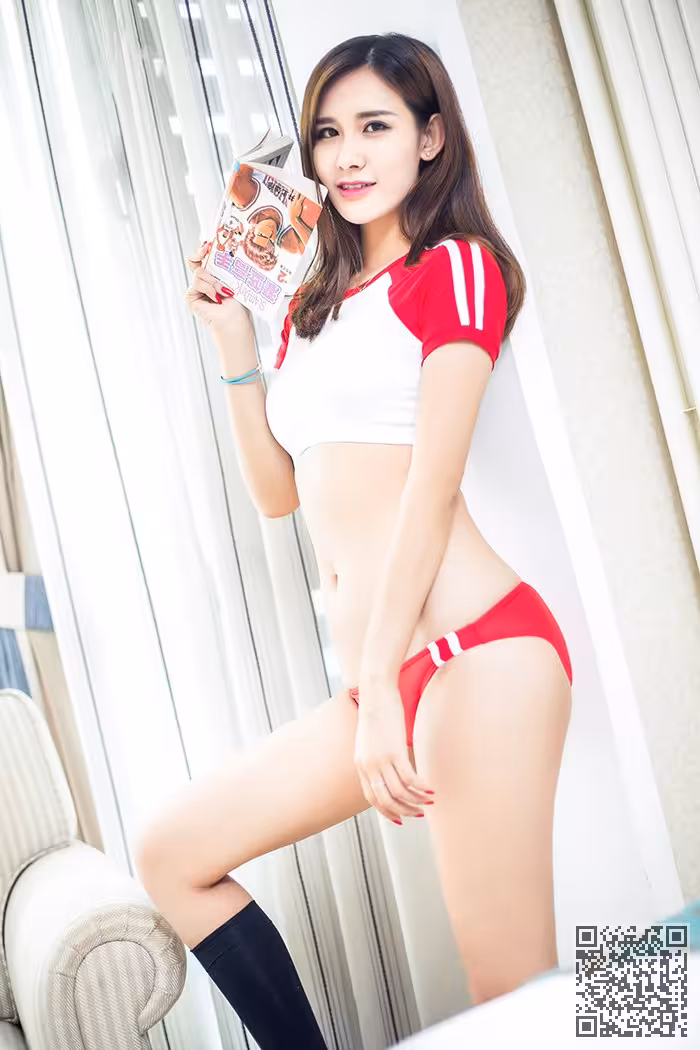 火辣美娇娘斯童情趣内衣大胆露出