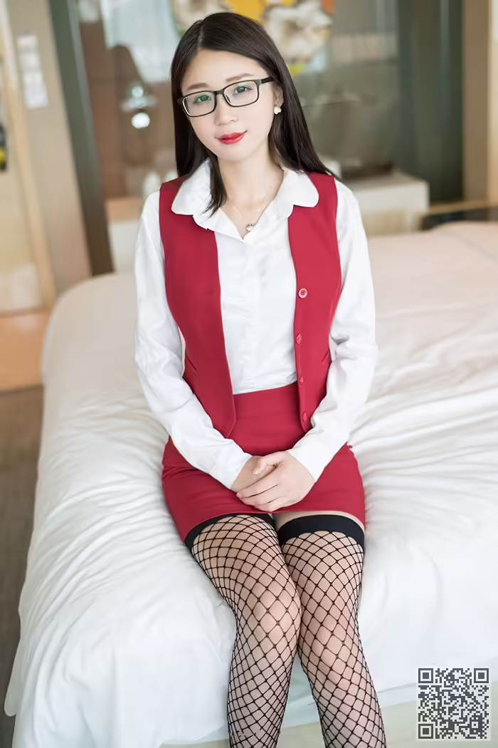 黑丝、女秘书、长腿