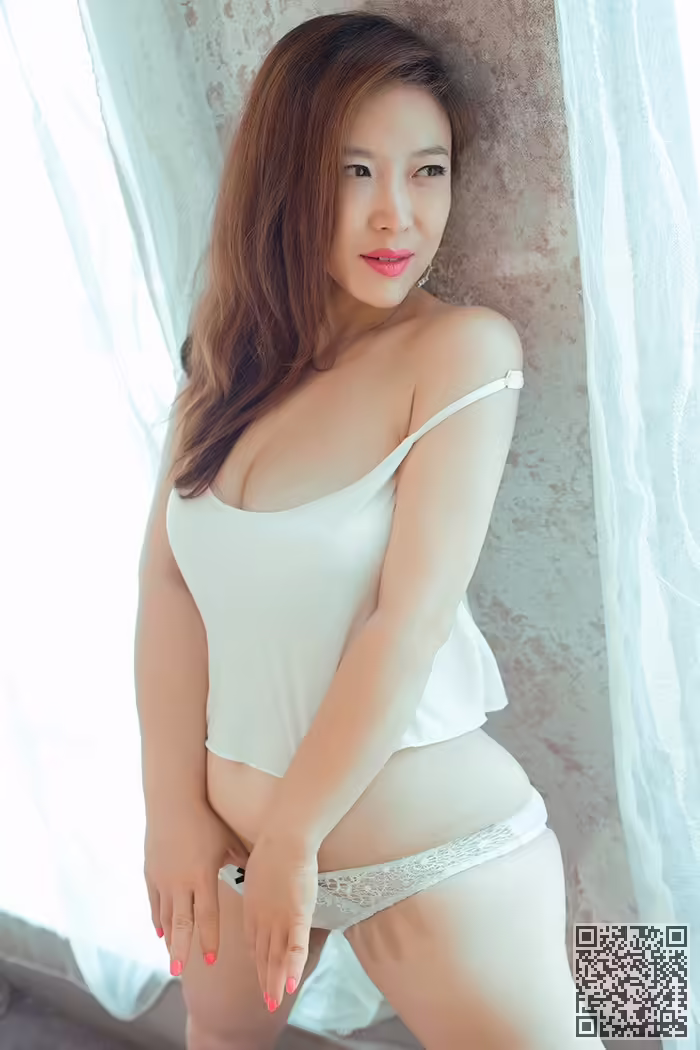熟女、西希、前凸后翘