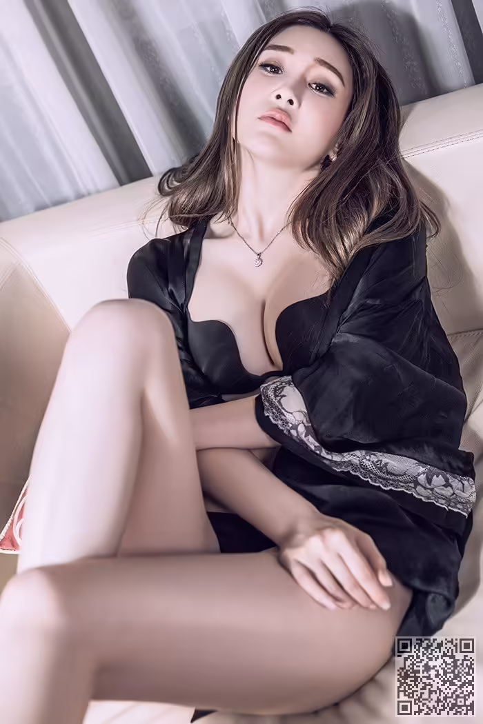 少妇、申美嫣、性感、酥胸