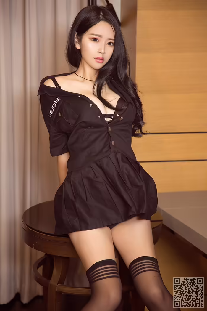 性感、凌希儿、酥胸、翘臀