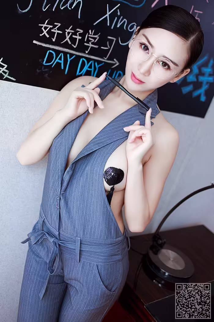 女教师、邹晶晶、春光无限