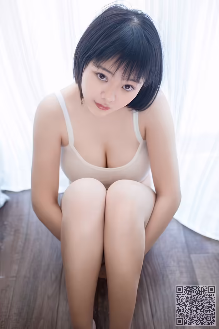 巨乳、少女、赤间菀枫