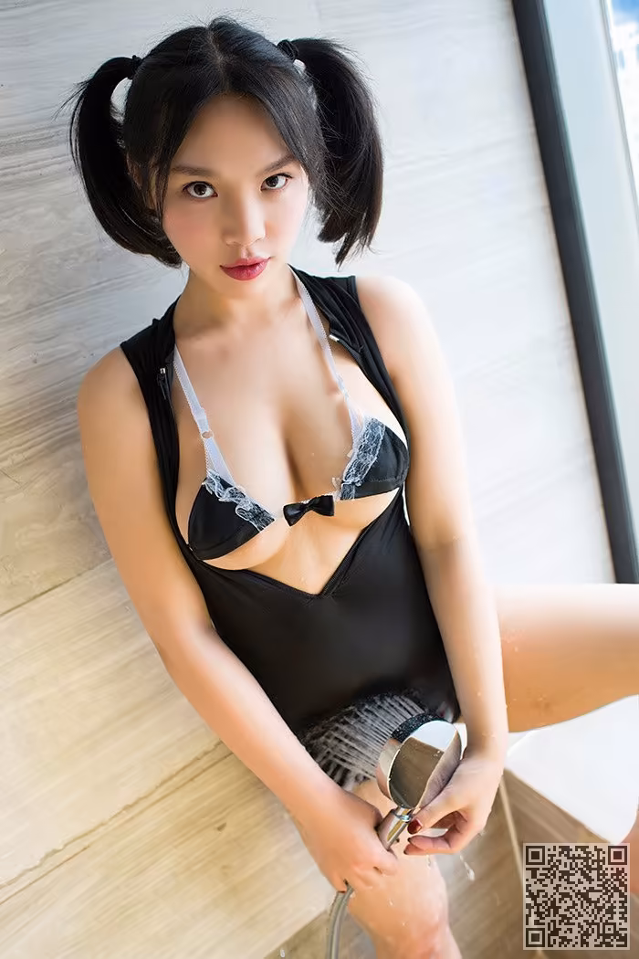 童颜巨乳、湿身、香艳