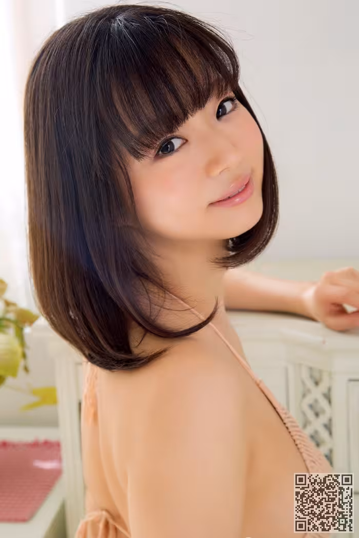 极品学生妹喜屋武臀翘波盈惹人爱