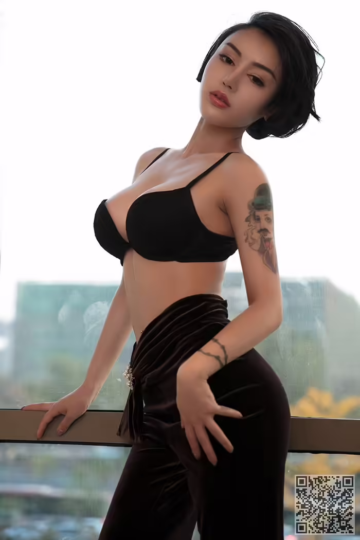 爆乳、御姐、惹火、性感