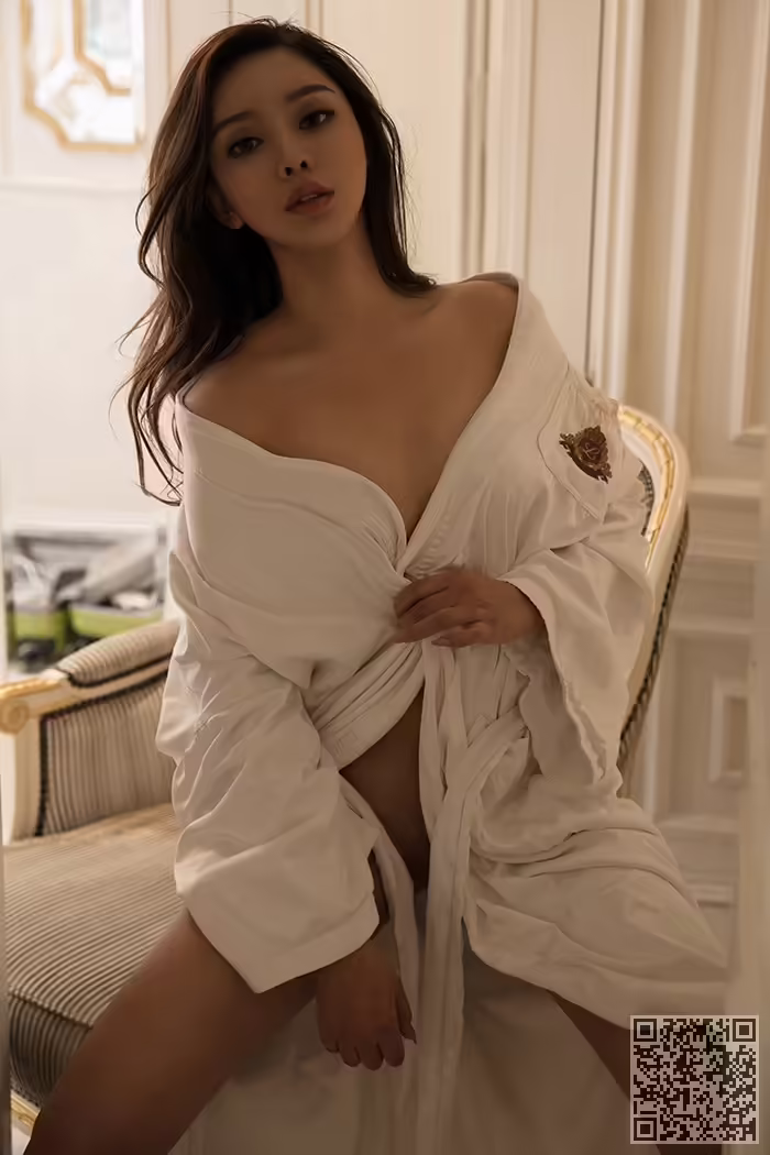 性感、尤物、丰乳肥臀、欲望