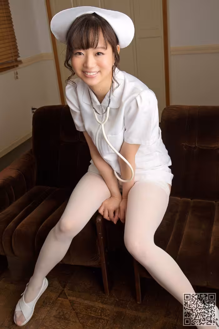 丝袜尤物喜屋武制服诱惑香艳欲滴