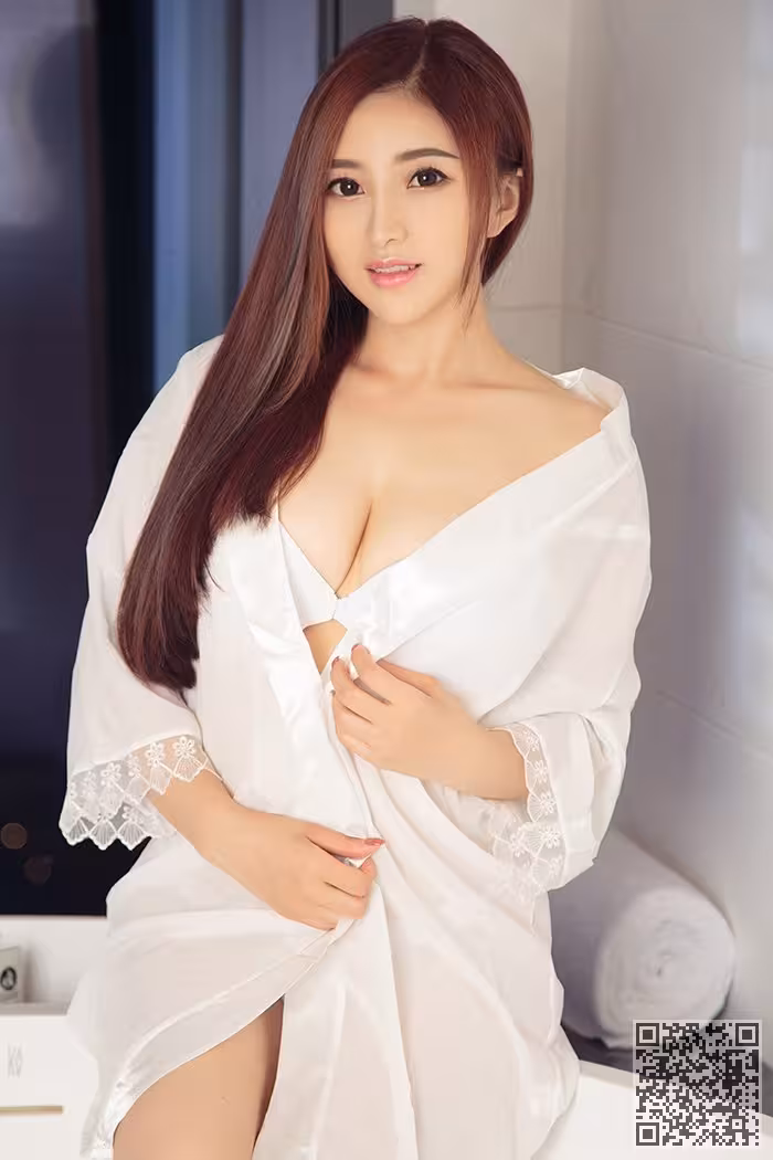 绝色尤物小甜心前凸后翘风姿卓越