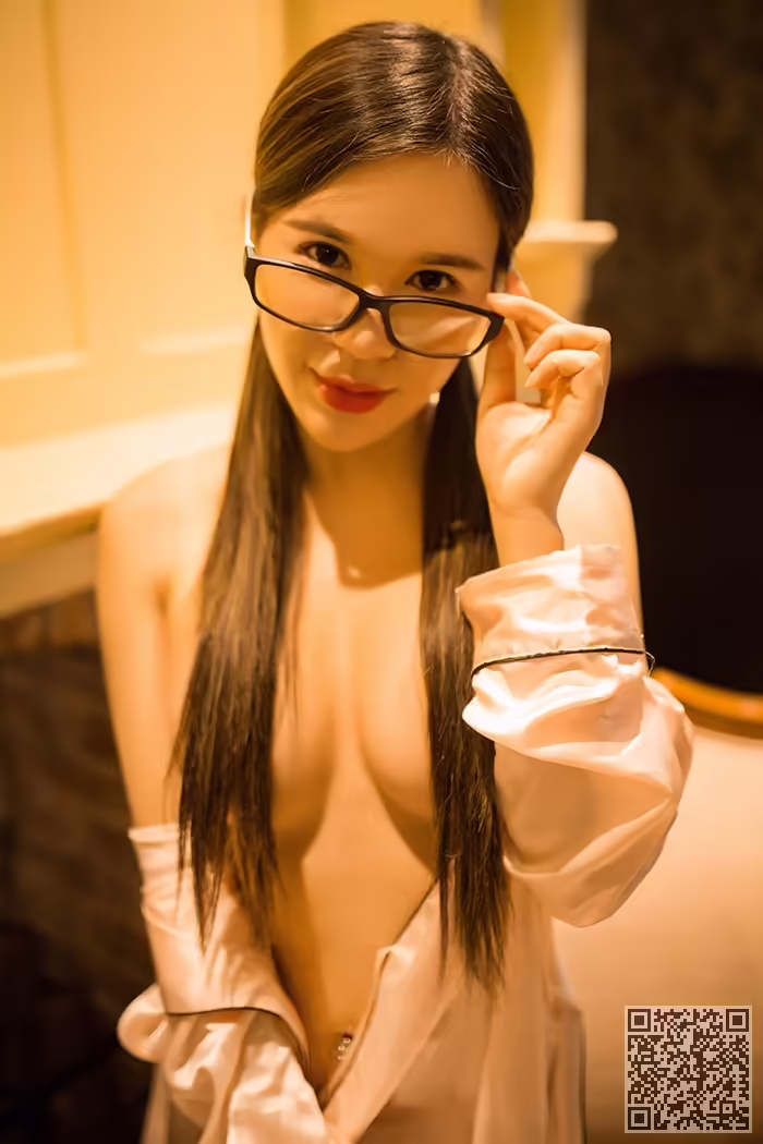 少妇、王紫、制服