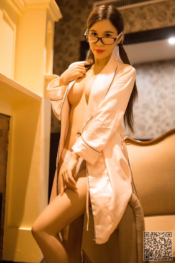 少妇、王紫、制服