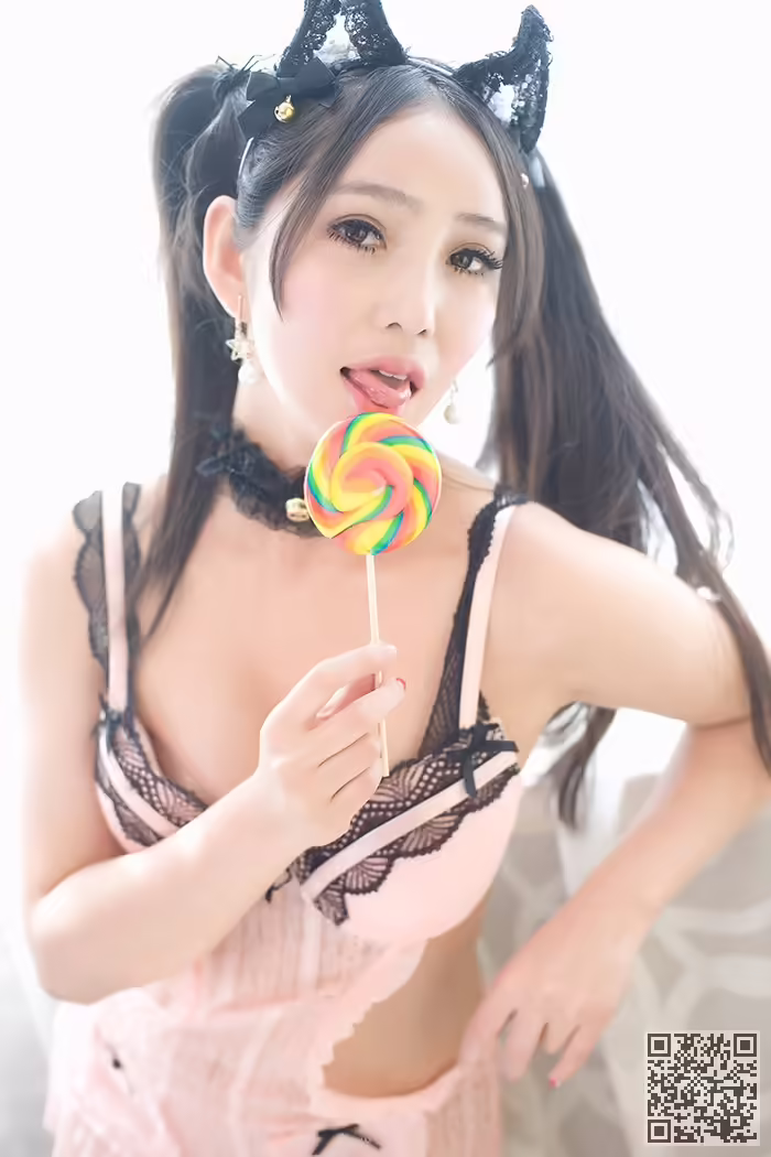 肥臀、艾弥、湿身诱惑