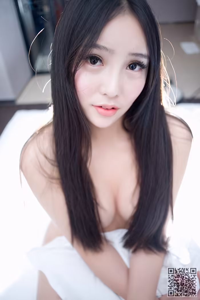 肥臀、艾弥、湿身诱惑