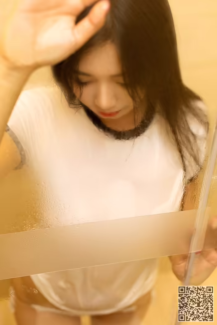 学生妹、宋kiki、惹火、湿身照