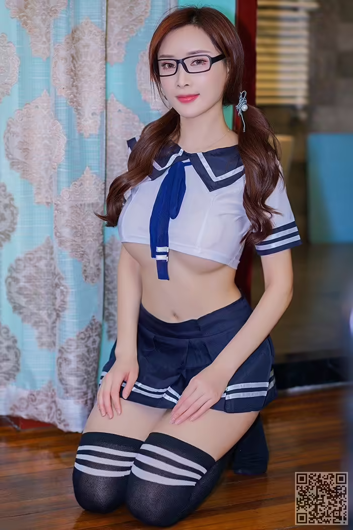 性感、尤物、周妍希、制服诱惑