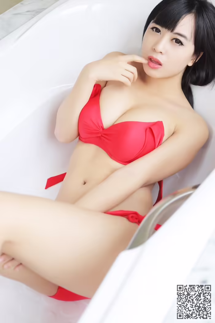 嫩模、黄可、性感、比基尼、豪乳