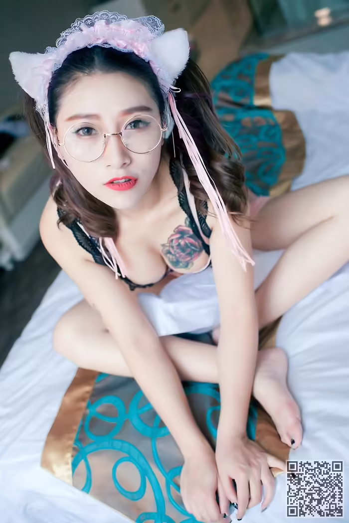 御姐、杜花花、爆乳、蕾丝