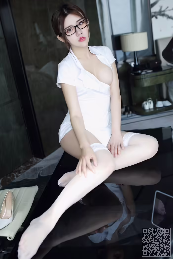 佳人、卓娅祺、美乳、诱惑