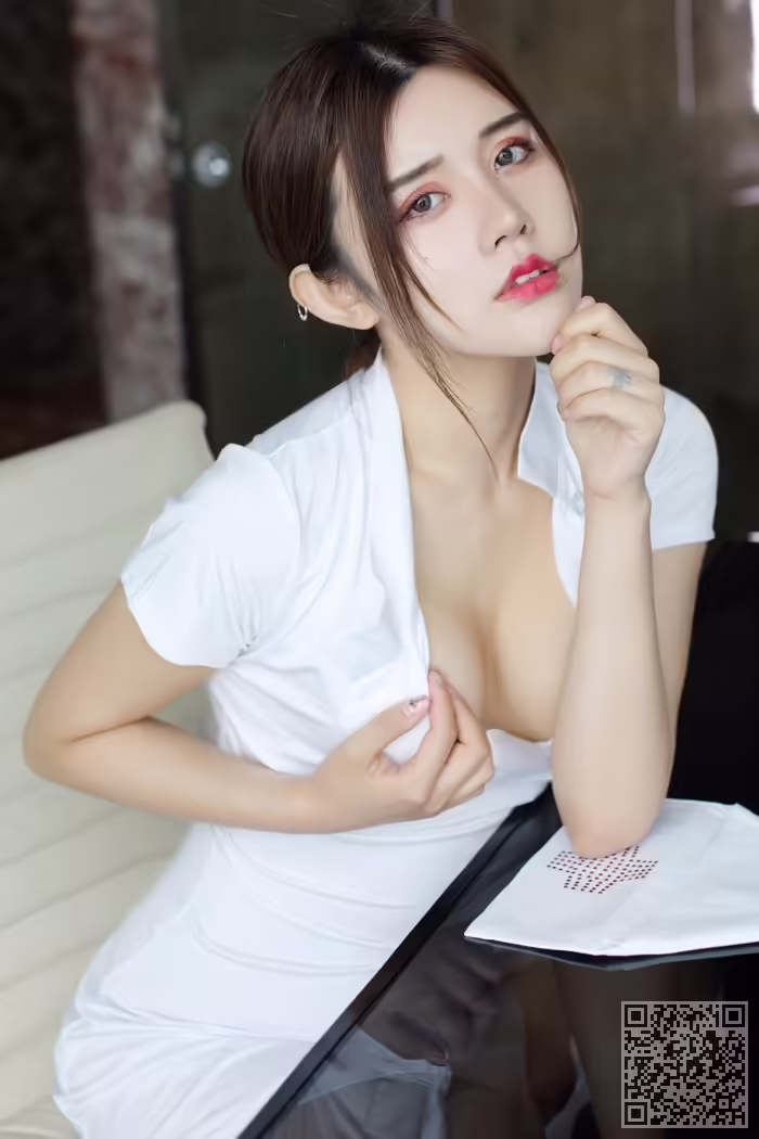 佳人、卓娅祺、美乳、诱惑