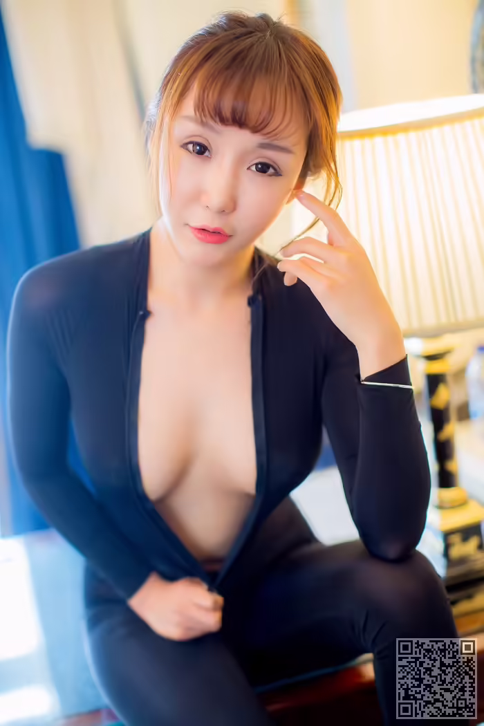 美女、顾灿、大尺度、湿身诱惑