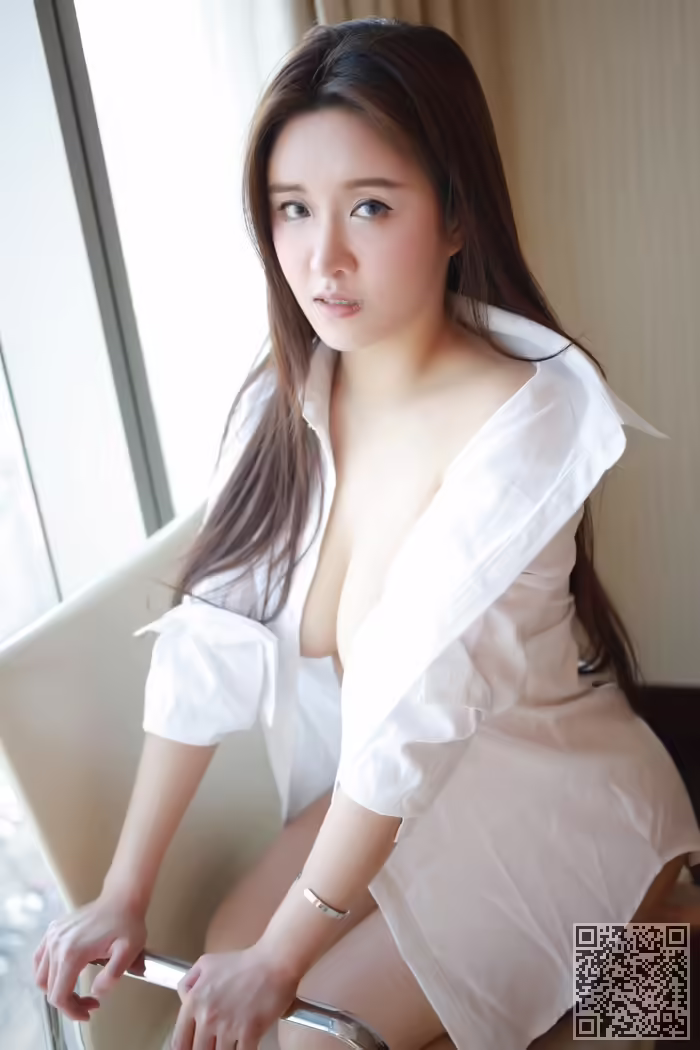 少妇、Jennanni、美乳