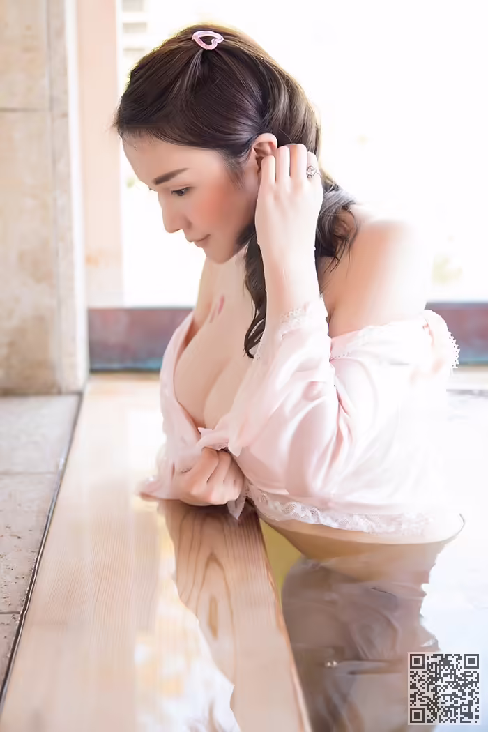 爆乳、少妇、沈蜜桃、湿身