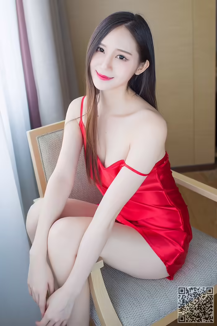 尤物、美腿、嫩乳