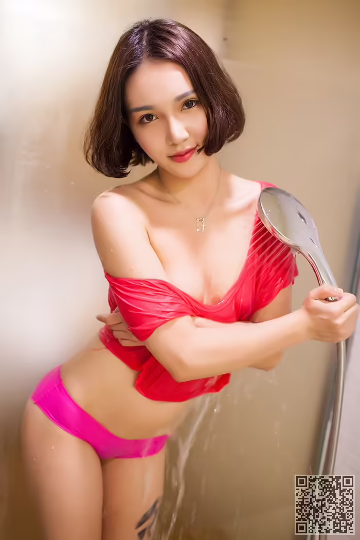 少妇、艾诗、湿身诱惑