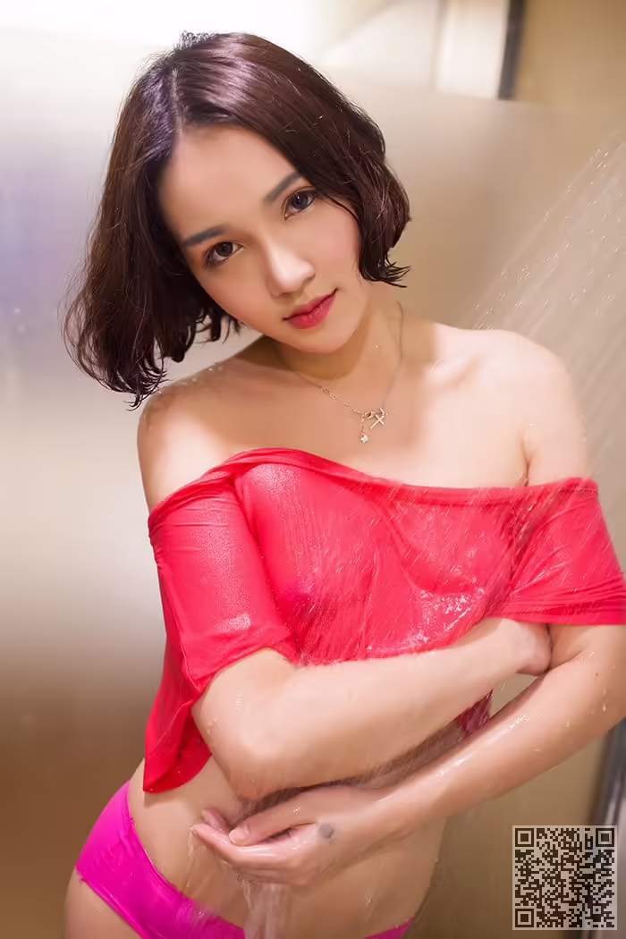 少妇、艾诗、湿身诱惑