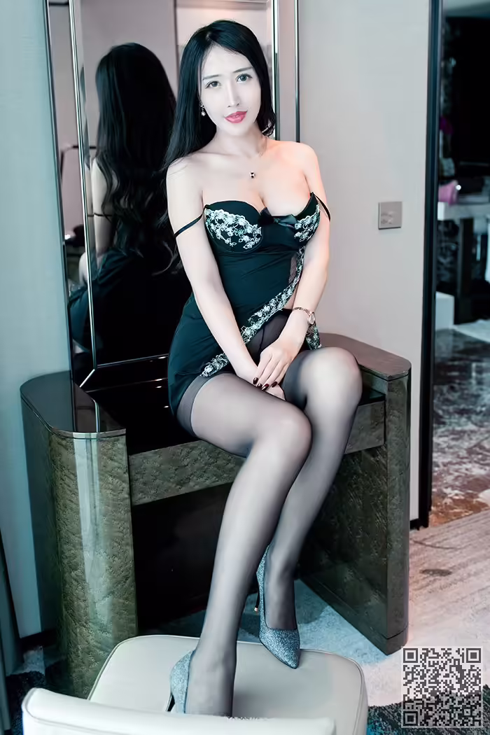 御姐、余馨妍、美腿、黑丝