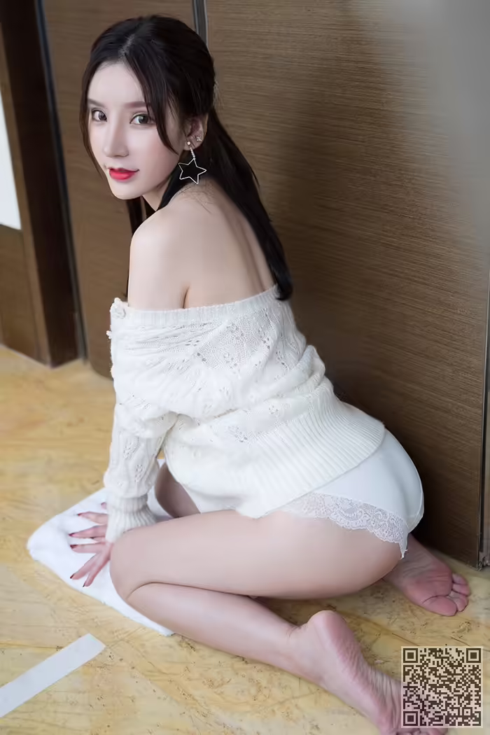 美腿、周于希、真空、美乳