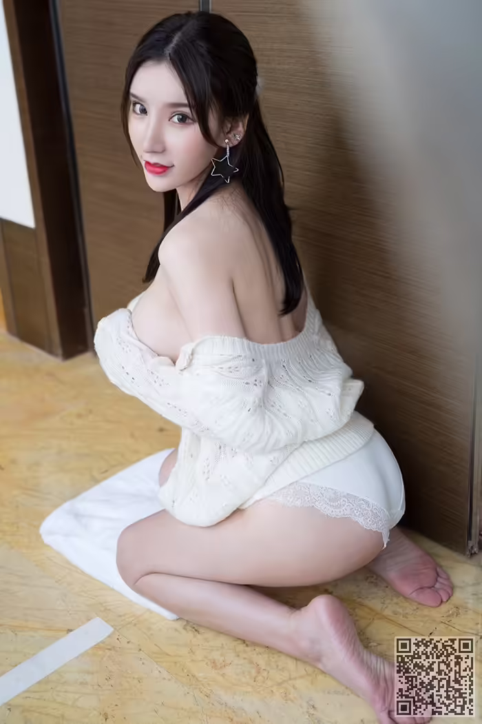 美腿、周于希、真空、美乳