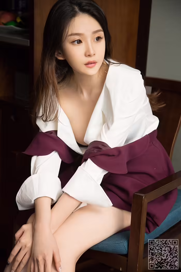 绝色、尤女郎、撩人