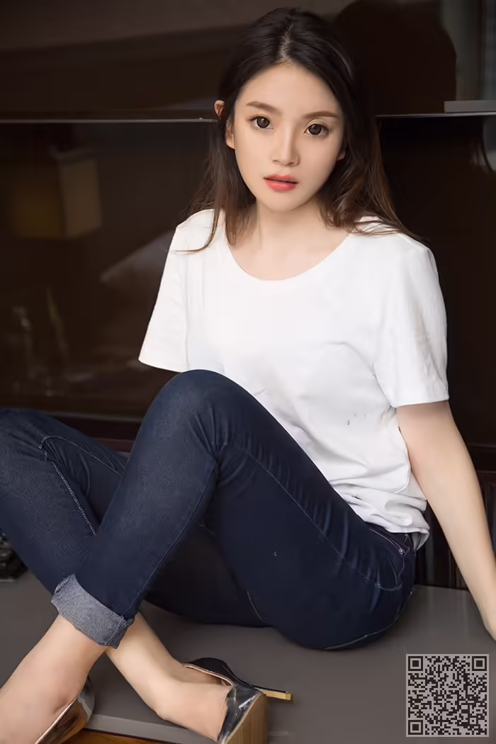 绝色、尤女郎、撩人