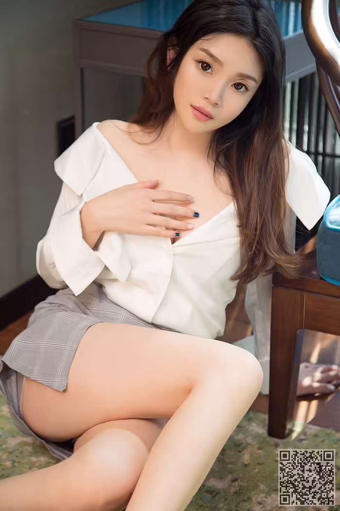 绝色、尤女郎、撩人