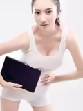 黑色和白色天使美丽的笔记本
