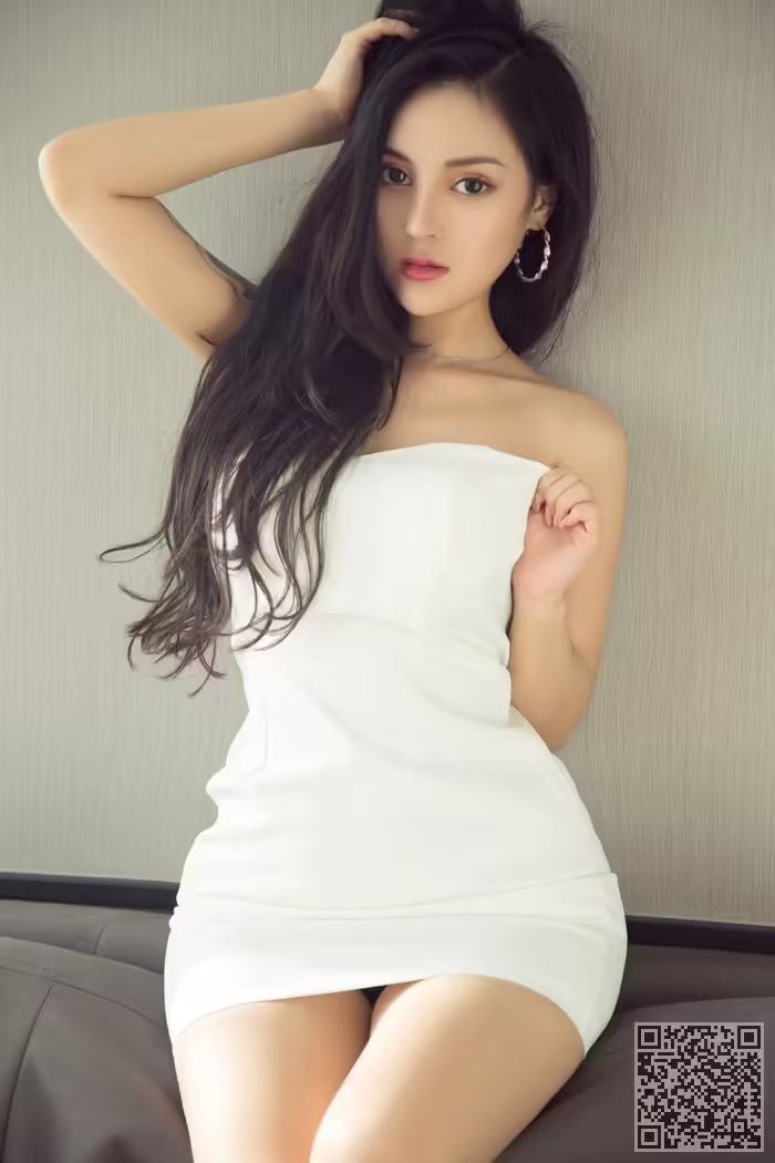 宅男女神、莫妮卡、酮体