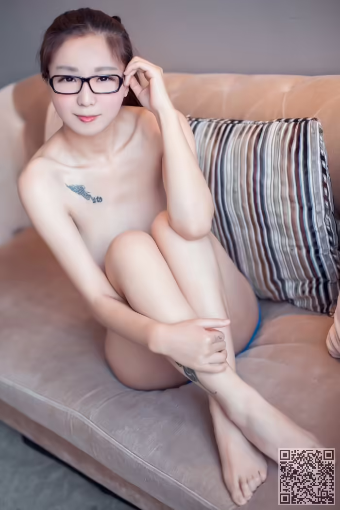 巨臀、乳神、Anglica、真空上阵